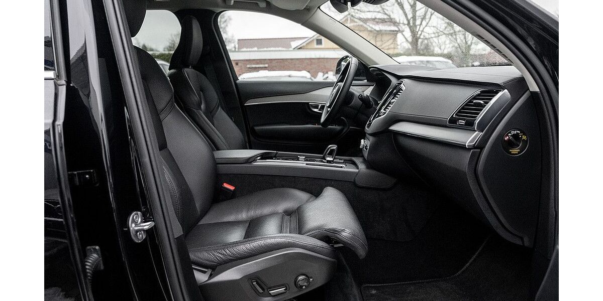 Volvo XC90 28.000 km 53.890 &euro; Pinneberg 25421