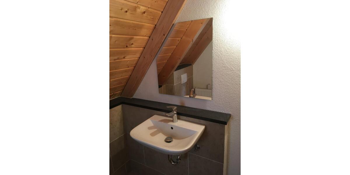 Dachgeschoßwohnung Uhingen - 2 Zimmer, 70 m&sup2;, 800&euro; | Angebot:26267591