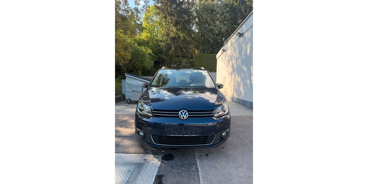 VW Touran 107.400 km 8.999 &euro; Reichenbach 73262