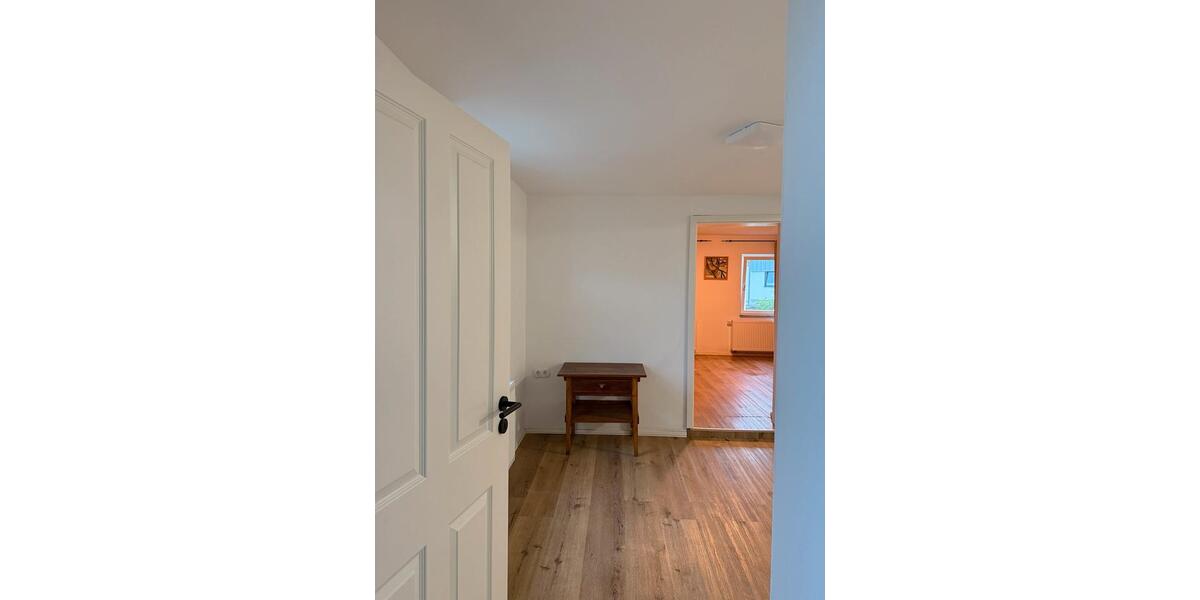 Einfamilienhaus Sinn - 5 Zimmer, 160 m&sup2;, 1.200&euro; | Angebot:23415451