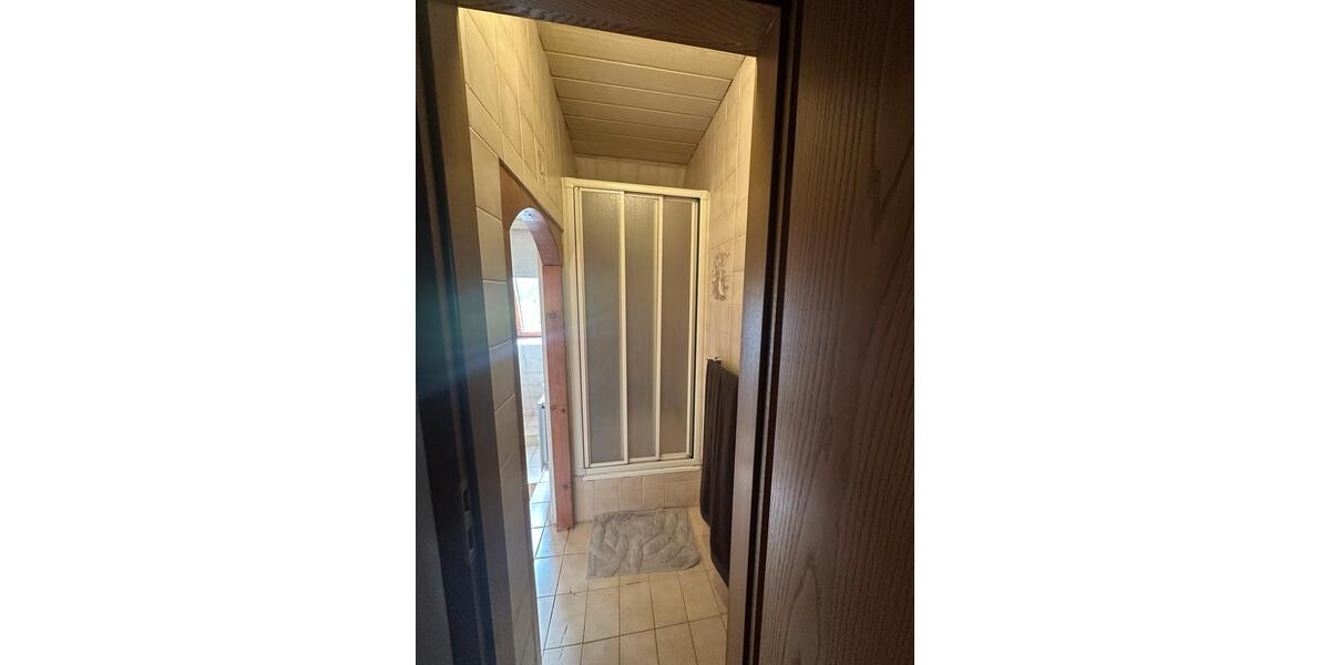 Doppelhaushälfte Neumünster - 5 Zimmer, 138 m&sup2;, 230.000&euro; | Angebot:24623068