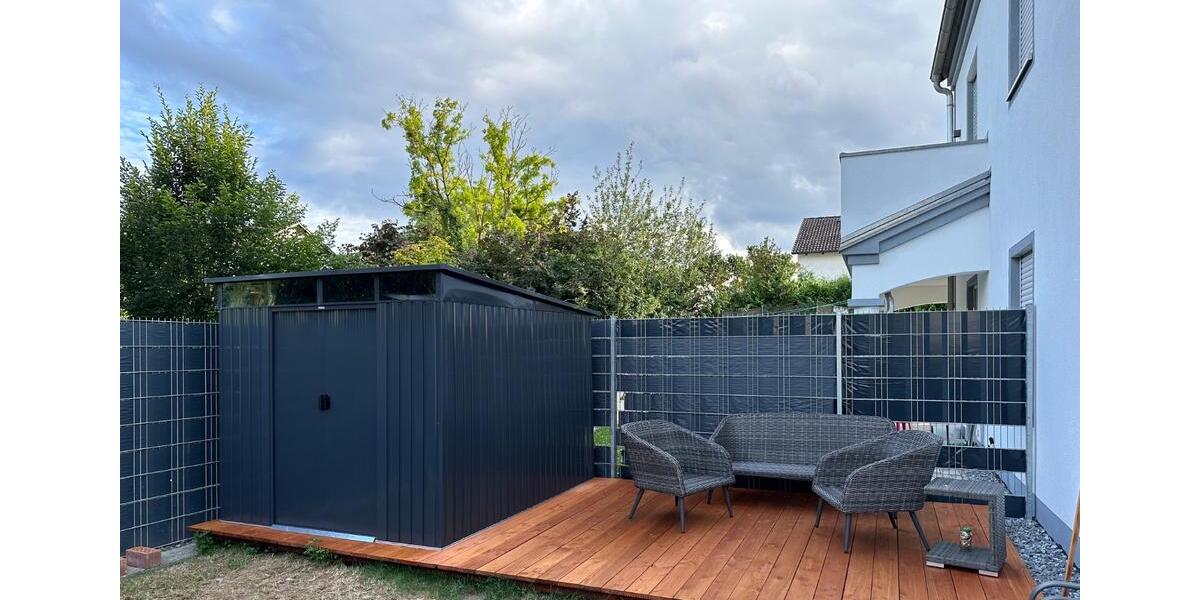 2,5-Zimmer Dachgeschosswohnung mit Gartenanteil in gehobenem Stil 2.5 zimmer