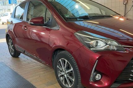 Toyota Yaris 54.000 km 14.490 &euro; Oberwinter 53424