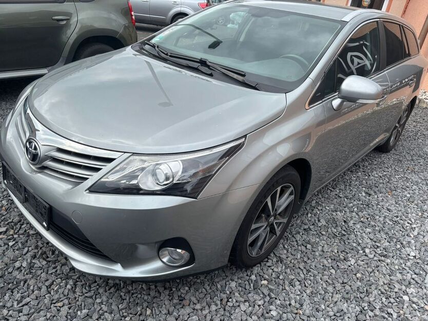 Toyota Avensis 238.229 km 5.200 € Euskirchen/Wüschheim 53881