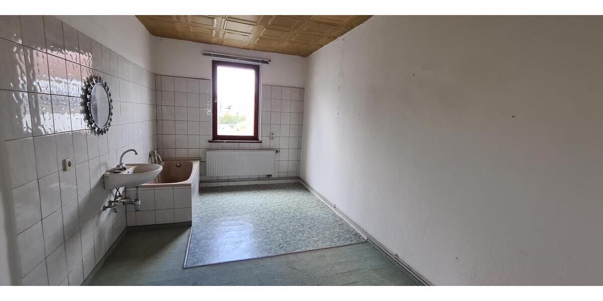 Schönes Mehrfamilienhaus-Sanierungsobjekt mit Garten, Brunnen, Stellplätzen - Mehrfamilienhaus, Wohnhaus Mörsdorf b Stadtroda | Angebot:26991511