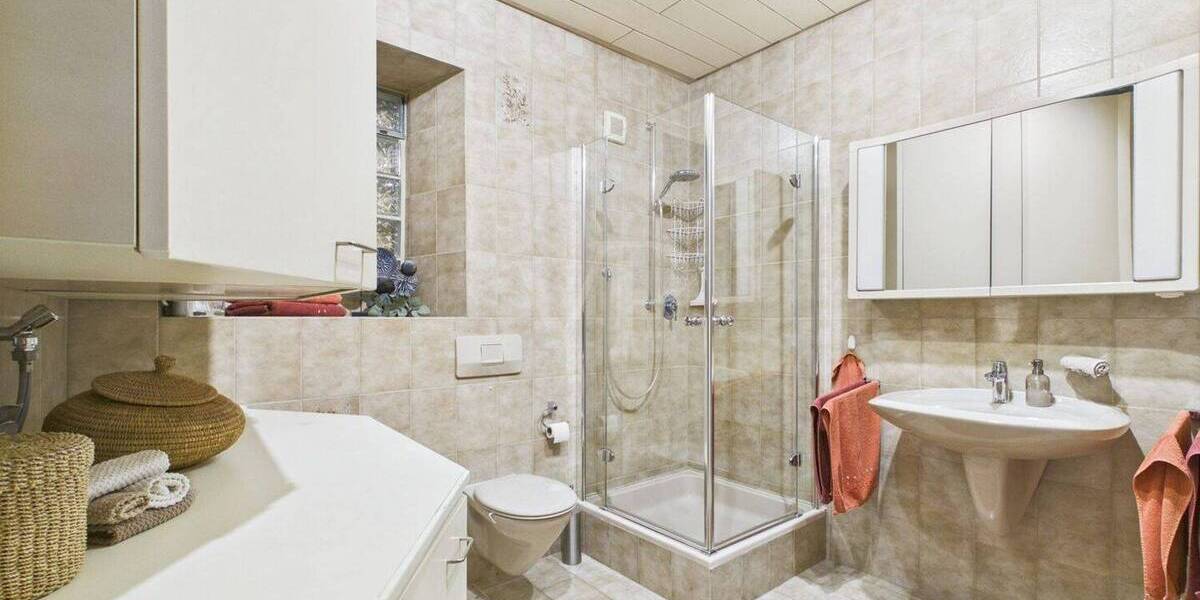 Einfamilienhaus Haßfurt - 8 Zimmer, 234 m&sup2;, 395.000&euro; | Angebot:26751043
