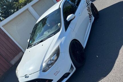 Ford Focus 140.000 km 10.900 &euro; Röthlein 97520