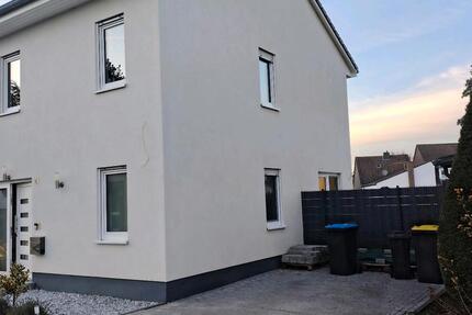 Haus Aldenhoven - 5 Zimmer, 123 m&sup2;, 2.200&euro; | Angebot:24393171