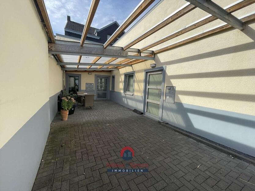 BARRIEREFREIE GROSSZÜGIGE ERDGESCHOSS-ZWEI-ZIMMER-WOHNUNG MIT ZWEI BÄDERN IN ZENTRUMSNÄHE IN DÜLKEN zimmer