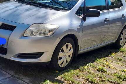 Toyota Auris 164.500 km 3.250 &euro; Lichtenstein/Sa., Stadt 09350
