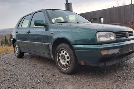 VW Golf 83.643 km 1.650 € Horn-Bad Meinberg 32805