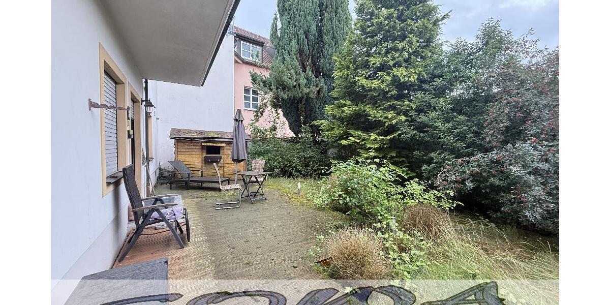 Mehrfamilienhaus mit 5 Wohneinheiten, zwei Garagen und Garten in zentraler Lage in Neuburg - Ein Objekt von Ihrem Immobilienpartner SOWA Immobilien und Finanzen - Mehrfamilienhaus, Wohnhaus Neuburg an der Donau | Angebot:26299735