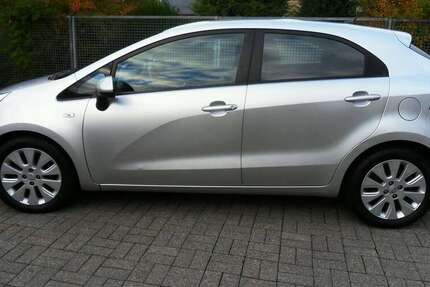 Kia Rio 90.000 km 6.850 € Erwitte 59597