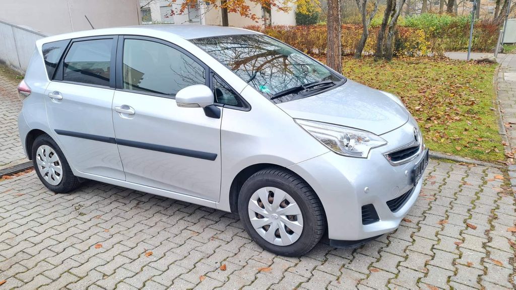 Toyota Verso-S 62.324 km 9.950 € München 80801