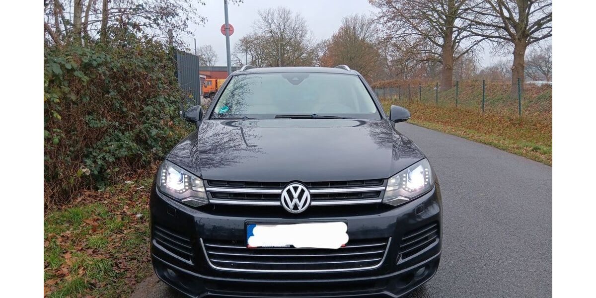 VW Touareg 296.300 km 9.300 &euro; Westoveledingen 26810