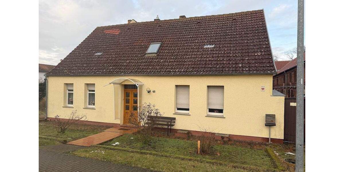 Einfamilienhaus Ziesar - 6 Zimmer, 207 m&sup2;, 240.000&euro; | Angebot:25880728