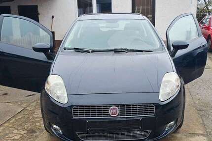 Fiat Grande Punto 235.300 km 1.990 &euro; Lübben 15907