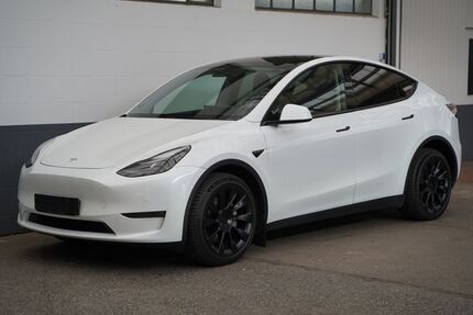 Tesla Model Y 66.103 km 32.850 &euro; Mönchengladbach 41236
