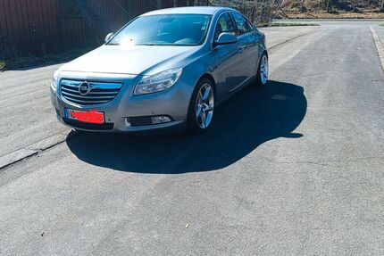 Opel Insignia 204.000 km 2.500 &euro; Naila 95119