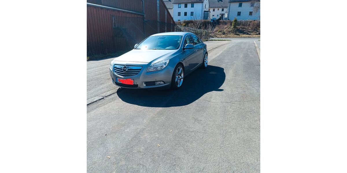 Opel Insignia 204.000 km 2.800 &euro; Naila 95119
