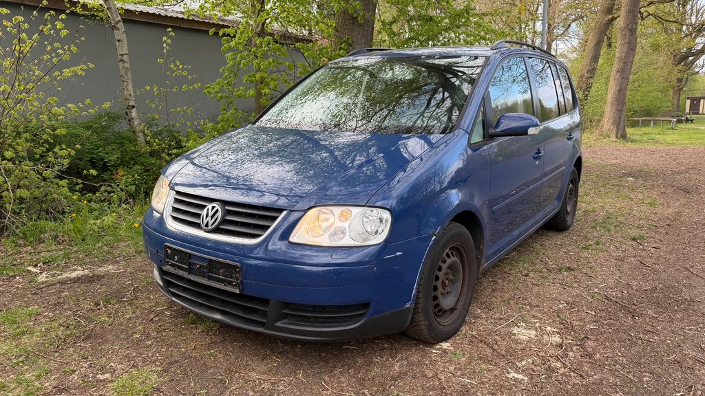 VW Touran 272.300 km 699 &euro; Rotenburg Wümme 27356