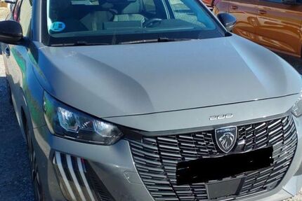 Peugeot 208 20.643 km 18.980 &euro; Rüsselsheim 65428