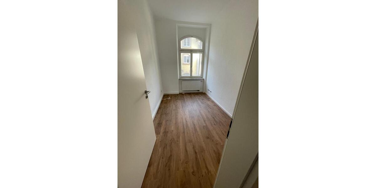 Etagenwohnung Nürnberg Gleißhammer - 5 Zimmer, 125 m&sup2;, 1.250&euro; | Angebot:26311581