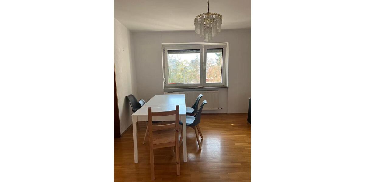 Etagenwohnung Würzburg Dürrbachau - 5 Zimmer, 107 m&sup2;, 1.650&euro; | Angebot:26115387