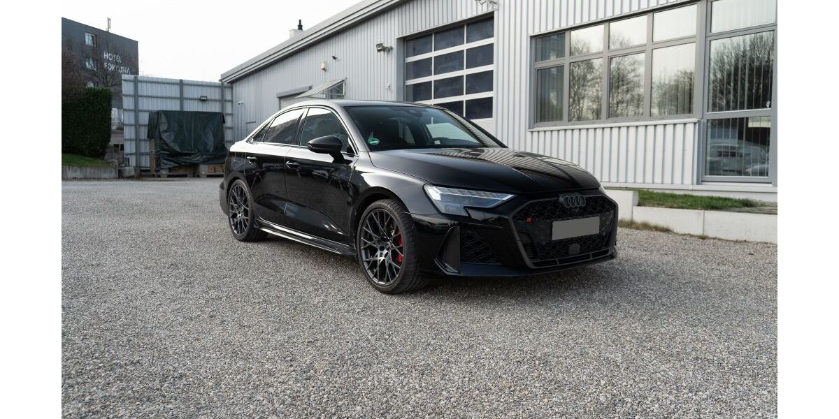 Audi quattro 6.800 km 72.900 &euro; Reutlingen / Betzingen 72770