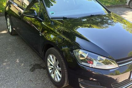 VW Golf 111.000 km 9.450 &euro; Oberammergau 82487