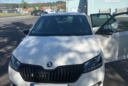 Skoda Fabia 99.666 km 12.200 &euro; Kahl 63796