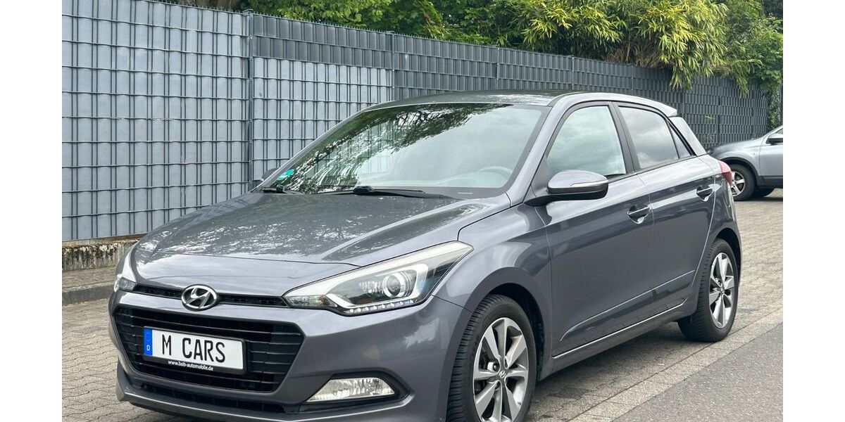 Hyundai i20 121.000 km 7.850 &euro; Solingen 42655