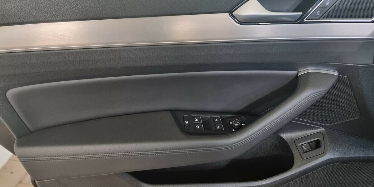 VW Passat Highline 4M LED ACC APP AHK Standheizung 112.600 km 22.990 &euro; Garrel 49681