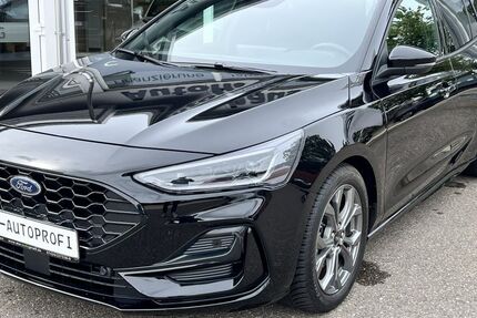 Ford Focus 11.968 km 22.890 &euro; Trossingen 78647