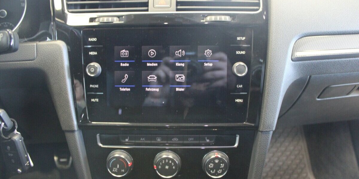 VW Golf 1.4 TSI BMT R-Line - 8-Fach - 80.361 km 14.980 &euro; Euskirchen 53881