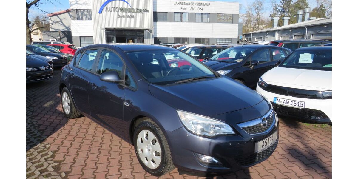 Opel Astra 51.895 km 7.990 &euro; Nürnberg 90431