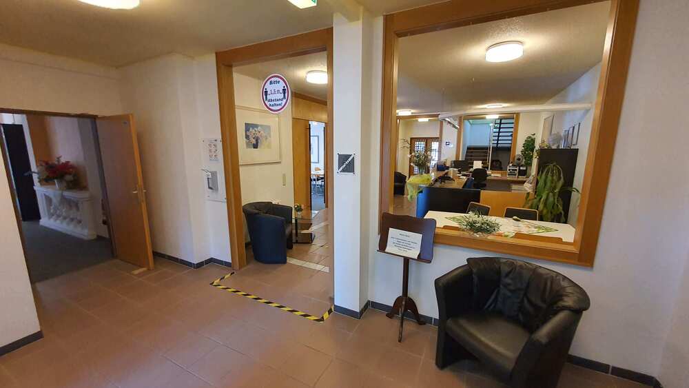 3-Sterne-Hotel mit 30 Zimmern und davor liegenden Baugrundstück 3 zimmer