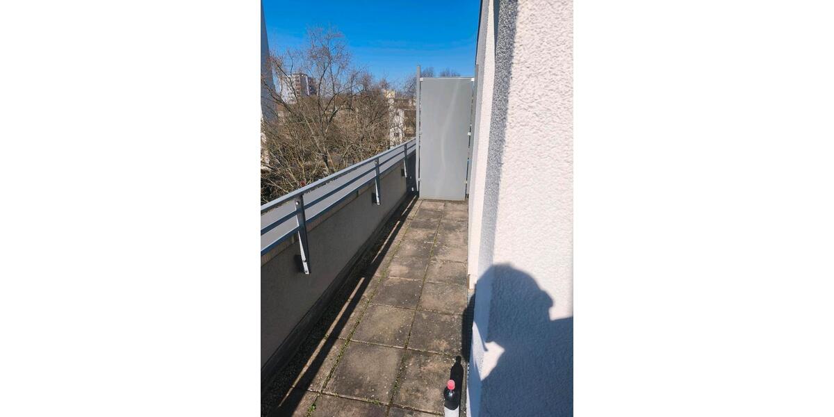 Etagenwohnung Steinbach (Taunus) - 4 Zimmer, 100 m&sup2;, 150&euro; | Angebot:25326466