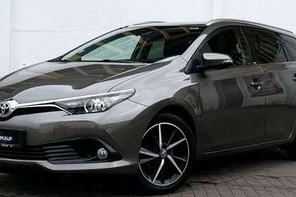 Toyota Auris 130.000 km 10.990 &euro; Neubrandenburg 17033
