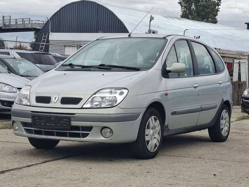 Renault Scenic 179.000 km 900 € Heidenau 01809