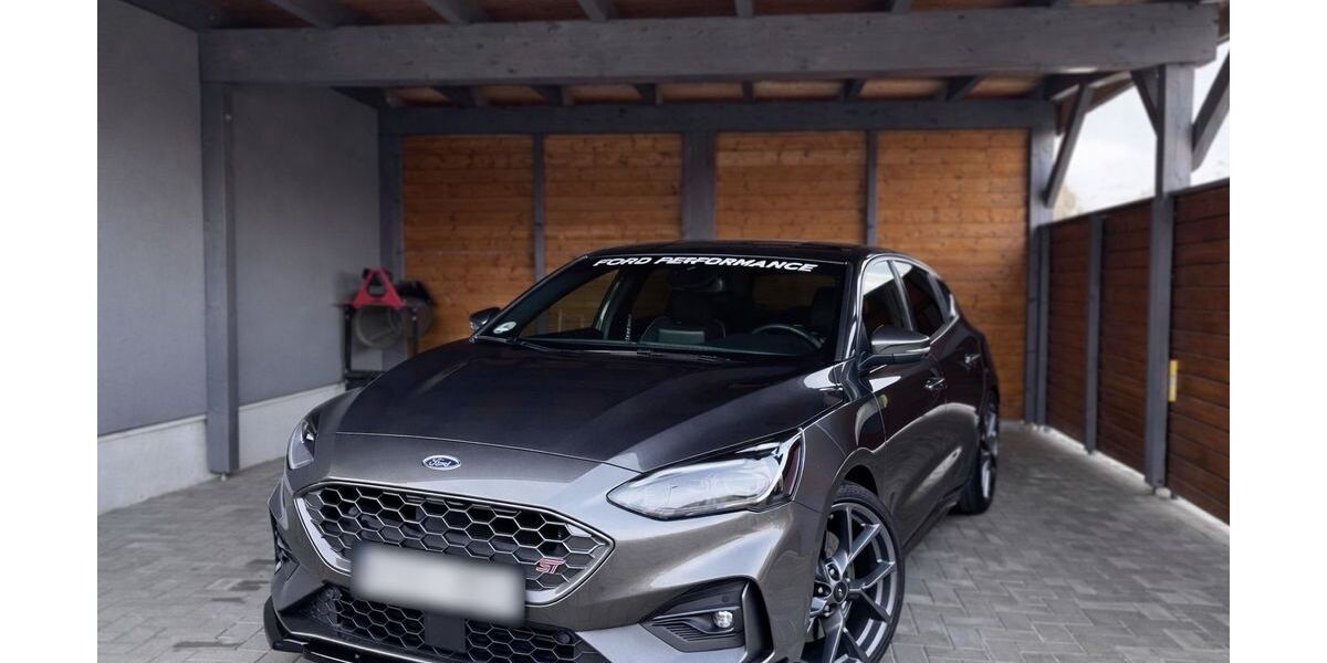 Ford Focus 49.500 km 24.500 &euro; Stadtsteinach 95346