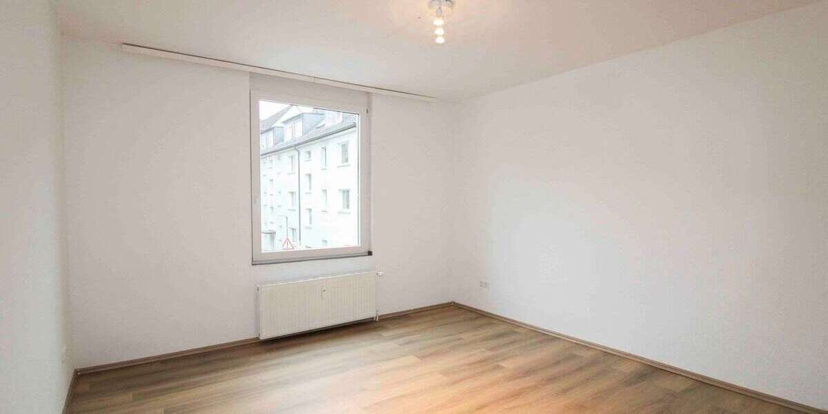 Etagenwohnung Essen Stadtbezirk VII - 4 Zimmer, 102 m&sup2;, 135.000&euro; | Angebot:26412696