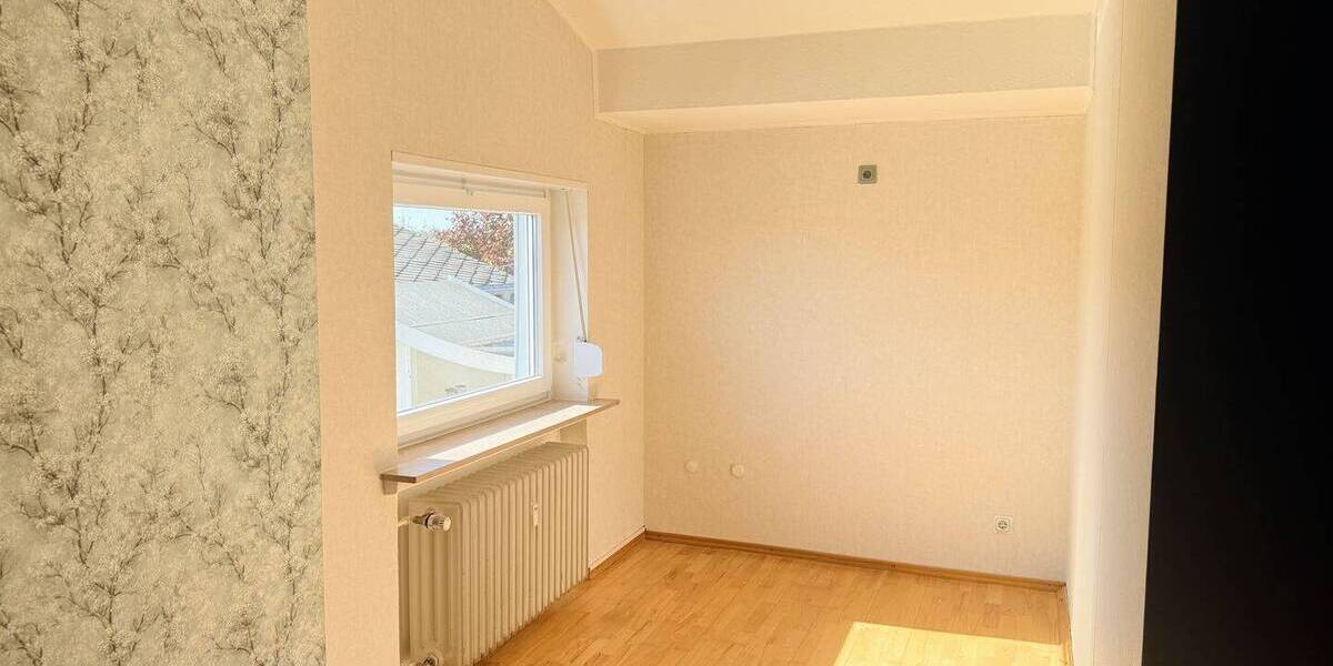 Etagenwohnung Wallerfangen / Düren Düren - 3 Zimmer, 94 m&sup2;, 139.000&euro; | Angebot:25668692
