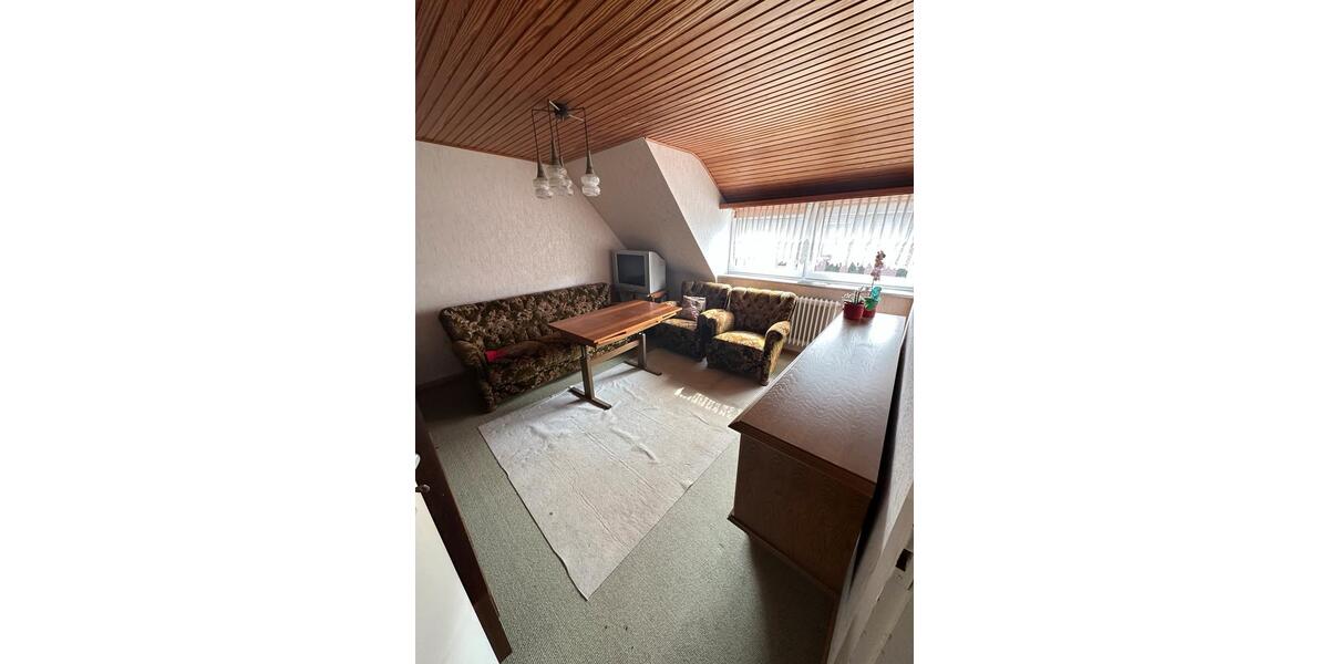 Doppelhaushälfte Varel - 6 Zimmer, 140 m&sup2;, 1.300&euro; | Angebot:26202205