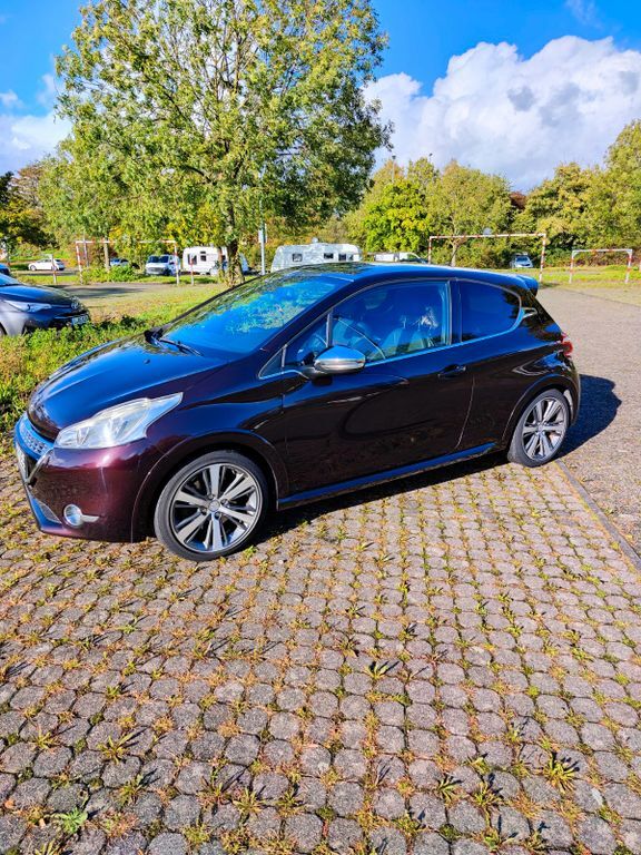Peugeot 208 127.500 km 4.900 € Trier 54294