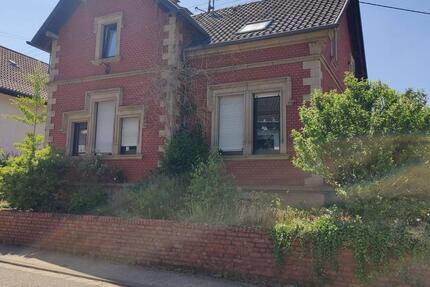 Freistehendes und saniertes Einfamilienhaus 4 zimmer