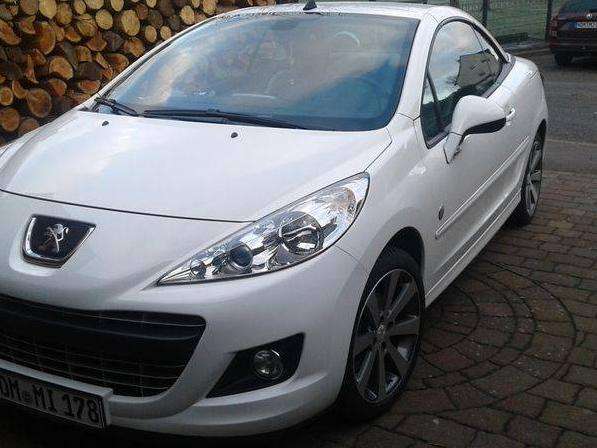 Peugeot 207 92.000 km 5.700 &euro; Kalefeld 37589