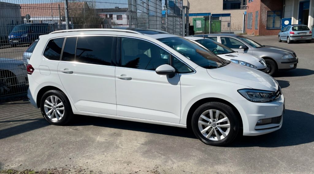 VW Touran 160.000 km 15.100 &euro; Schulzendorf 15732