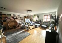 4- Zimmer Wohnung 100 m² als WG zu vermieten. Stadtrand von La.