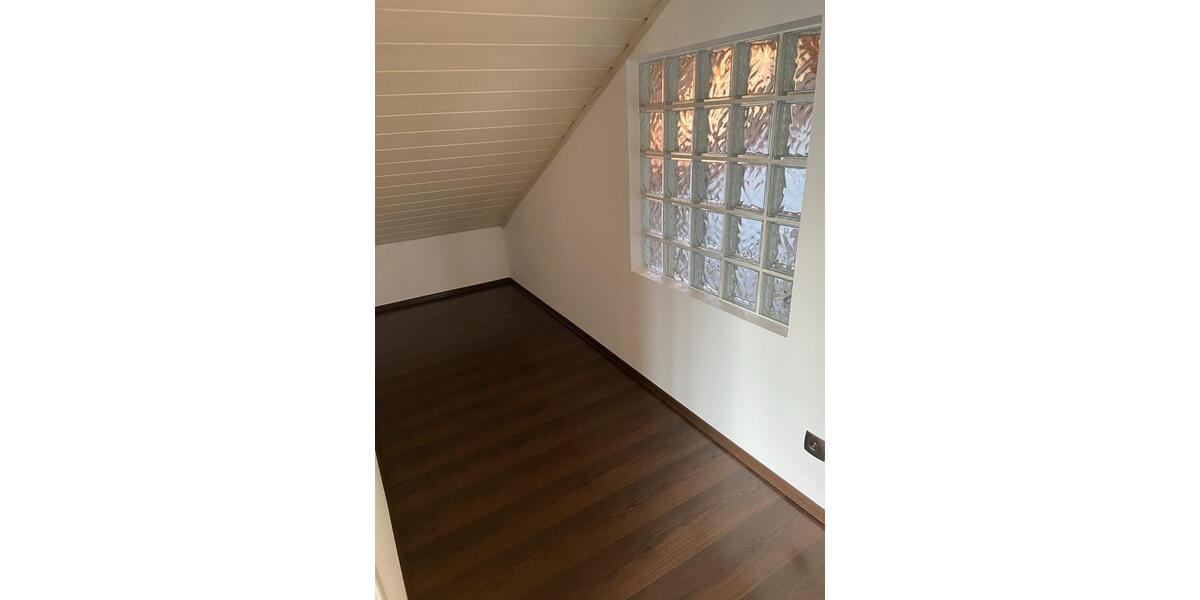 Dachgeschoßwohnung Luhe-Wildenau Wildenau - 2 Zimmer, 109 m&sup2;, 950&euro; | Angebot:25406667